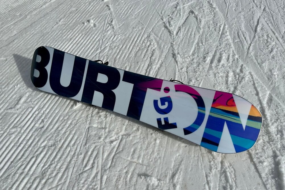 Burton Feelgood Snowboard 2023 w/ Burton Escapade Bindings